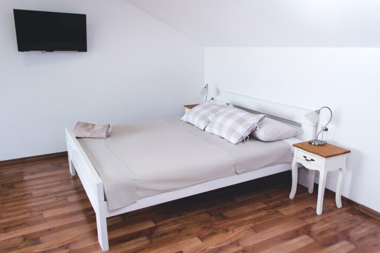 Apartments Dolores Шибеник Екстер'єр фото