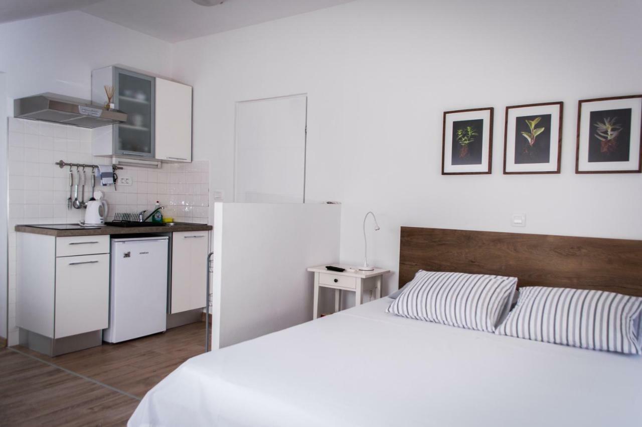 Apartments Dolores Шибеник Екстер'єр фото
