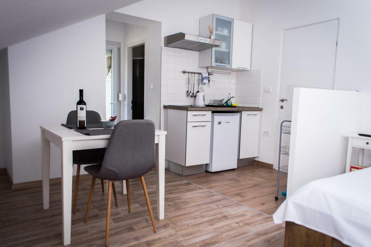 Apartments Dolores Шибеник Екстер'єр фото