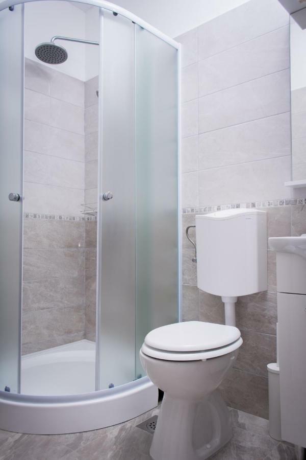 Apartments Dolores Шибеник Екстер'єр фото
